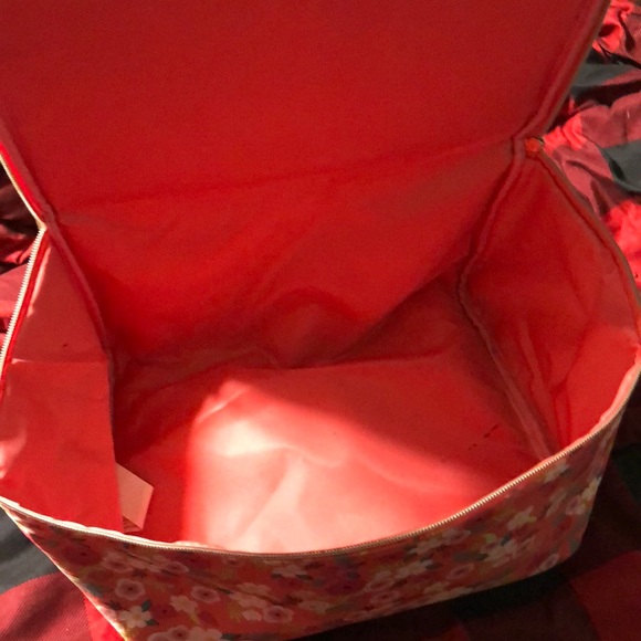 Train case - Picture 2 of 3